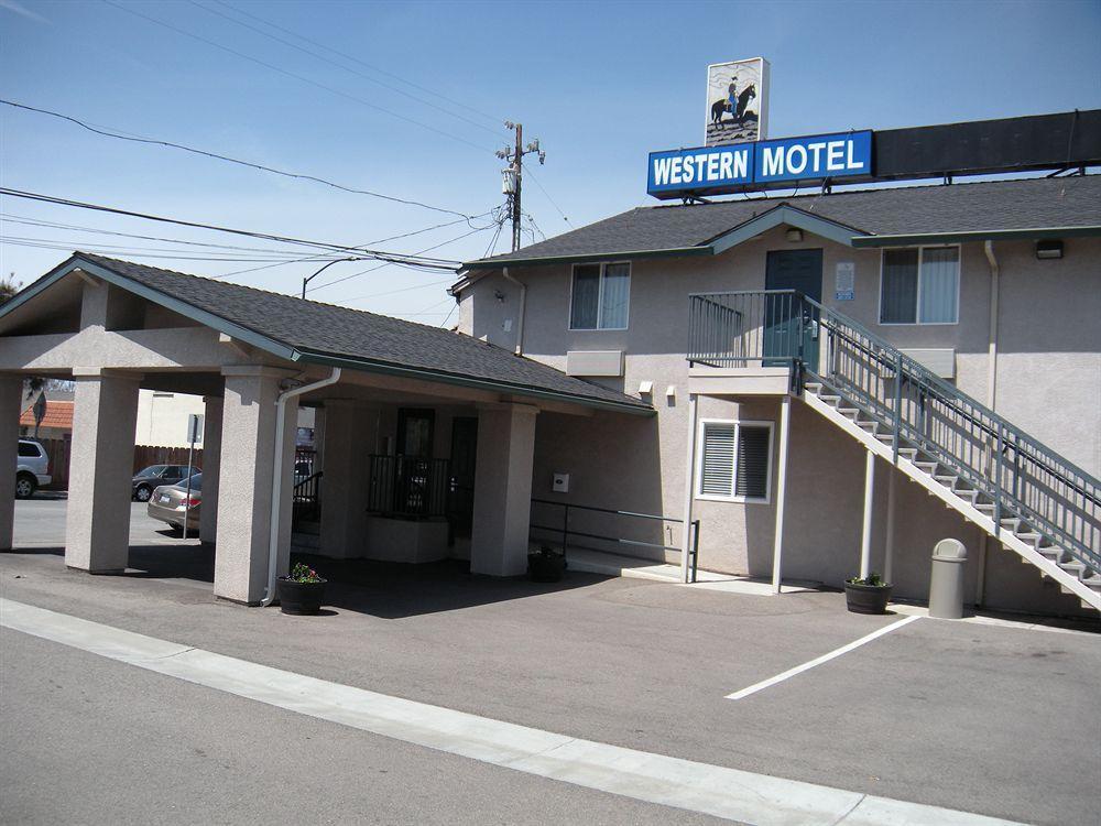 Western Motel Salinas Buitenkant foto